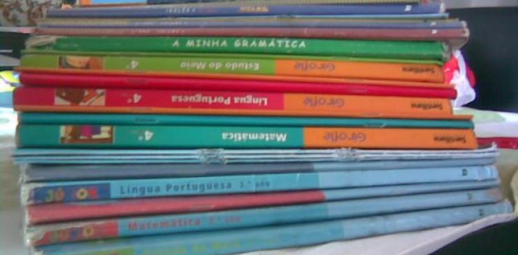 Livros escolares atrasados nas papelarias em Bragança