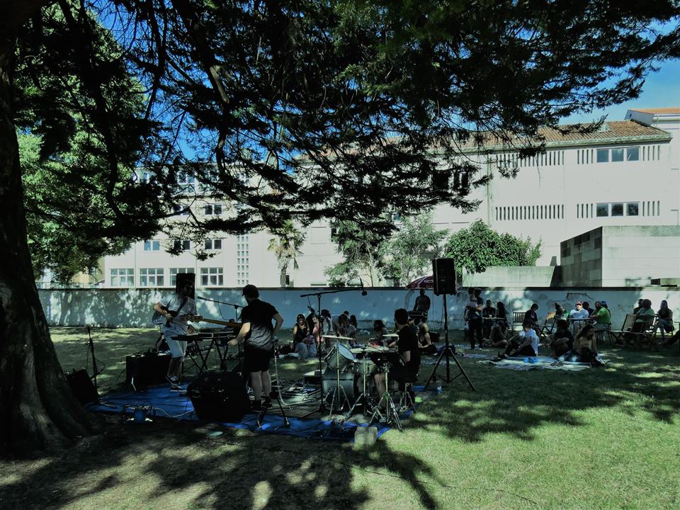 Penúltima matiné de domingo leva Paisiel ao jardim do Museu do Abade de Baçal