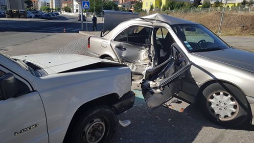 Colisão deixa três pessoas feridas em Bragança