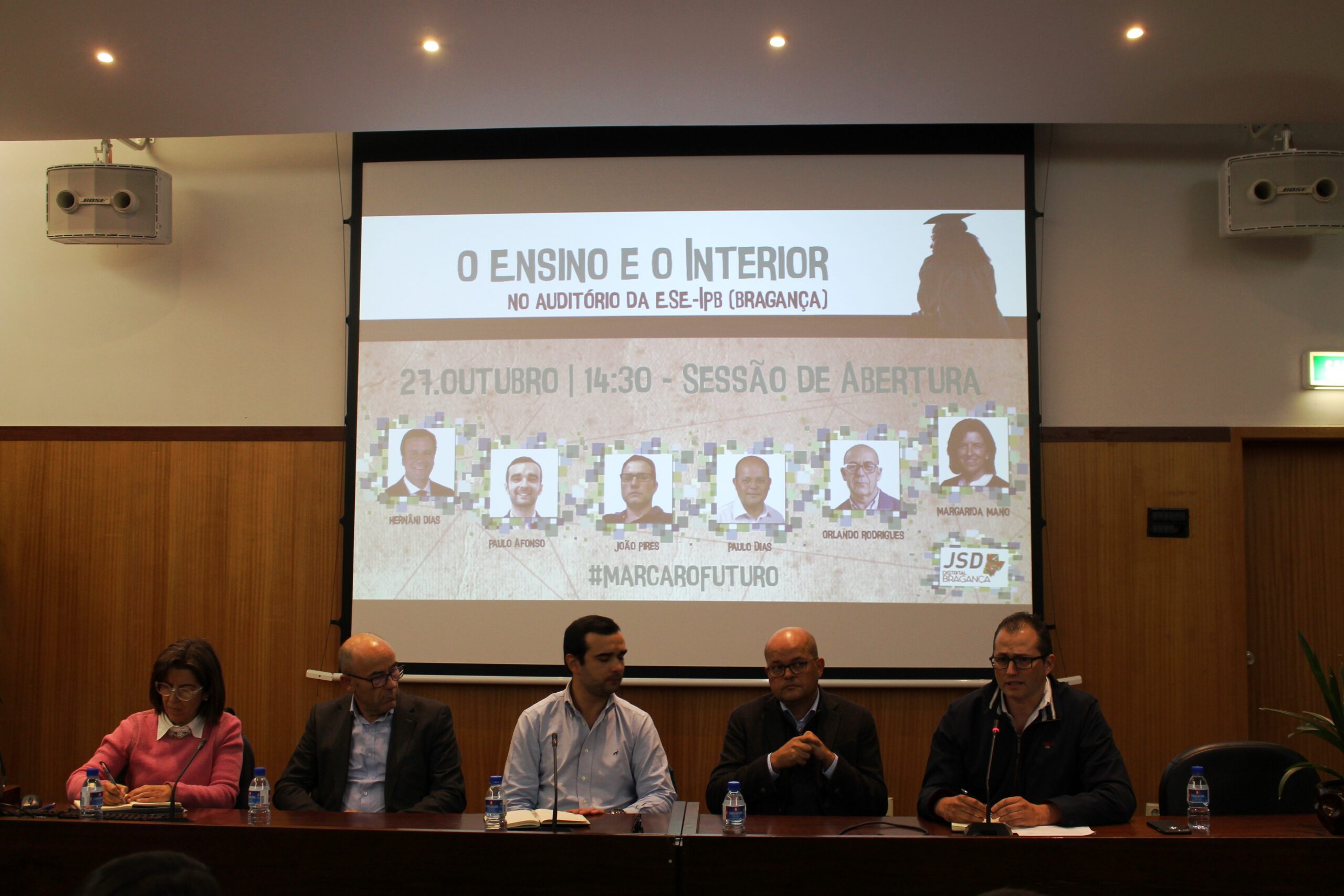 O ensino esteve em análise numa sessão promovida pela JSD distrital de Bragança