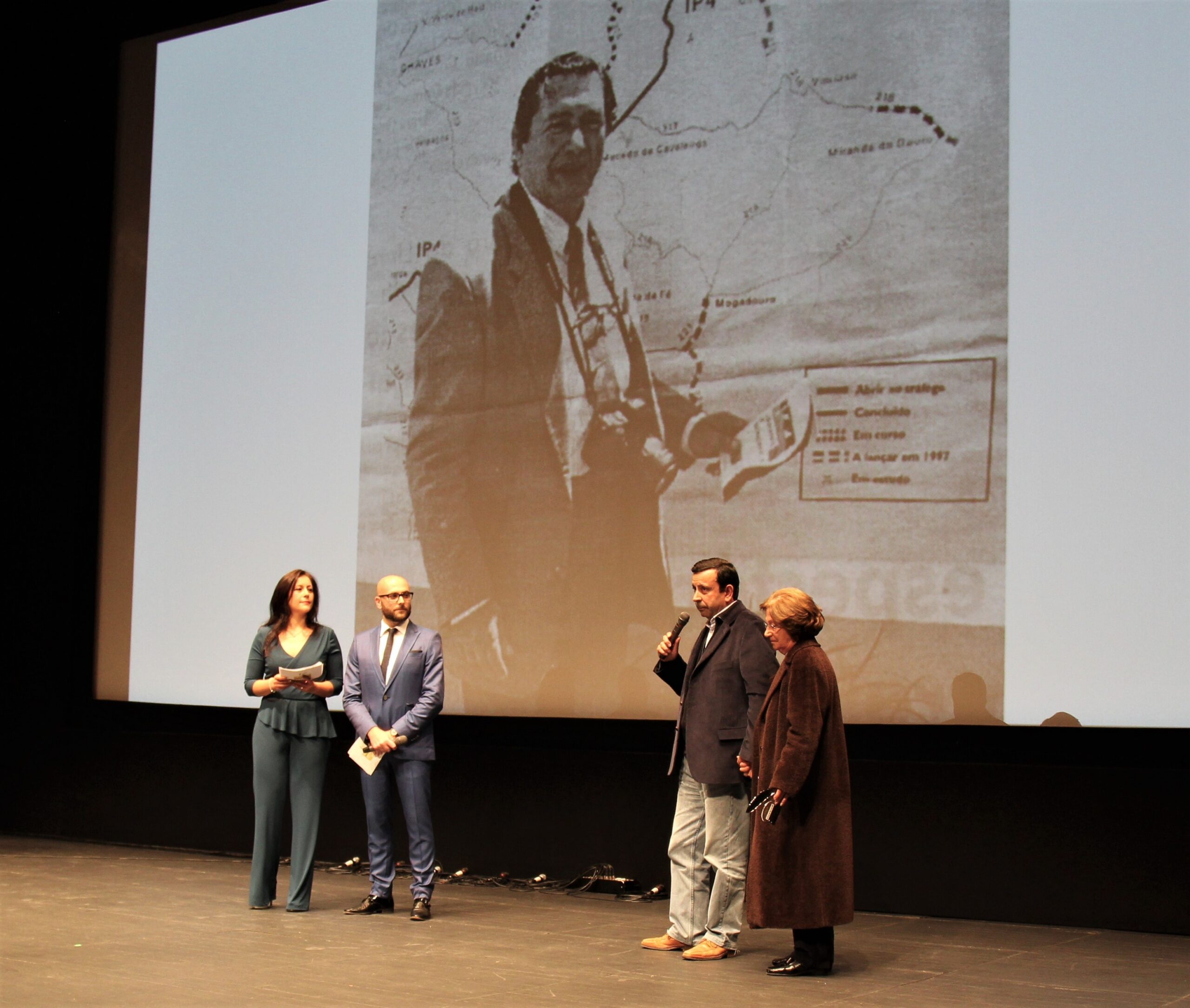 Jornal Nordeste homenageou fundador e 13 outras personalidades em gala comemorativa dos 25 anos
