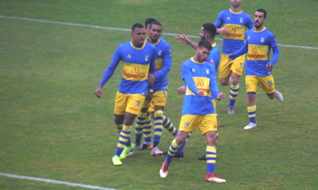 G.D. Bragança vence e segue invicto na liderança