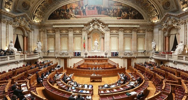 Deputada do PSD assumiu que usou password de José Silvano