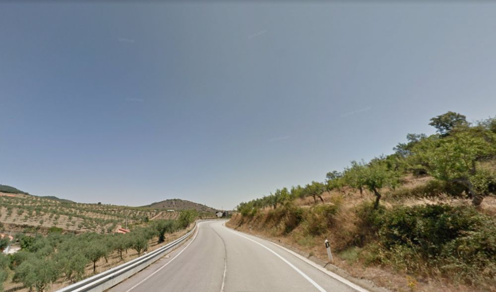 Infraestruturas de Portugal faz obras de beneficiação na EN 221 em Freixo de Espada à Cinta