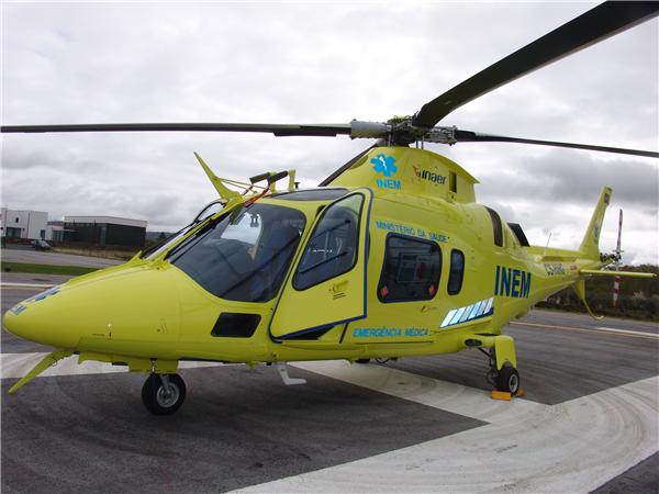 Helicóptero do INEM de Macedo de Cavaleiros despenha-se com quatro pessoas