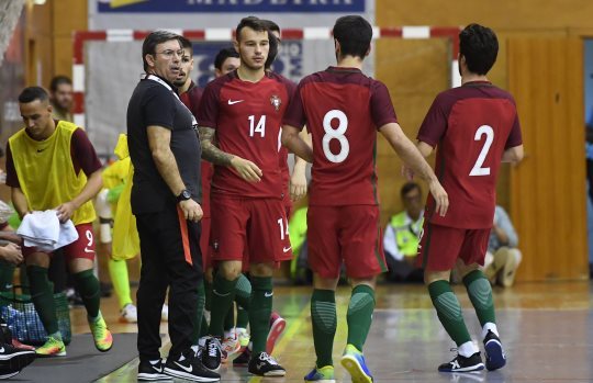 Portugal perde (1-4) primeiro jogo de preparação em Bragança