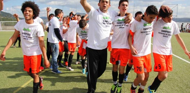 Pik sucede a Carlos Garcia no comando técnico do FC Vinhais