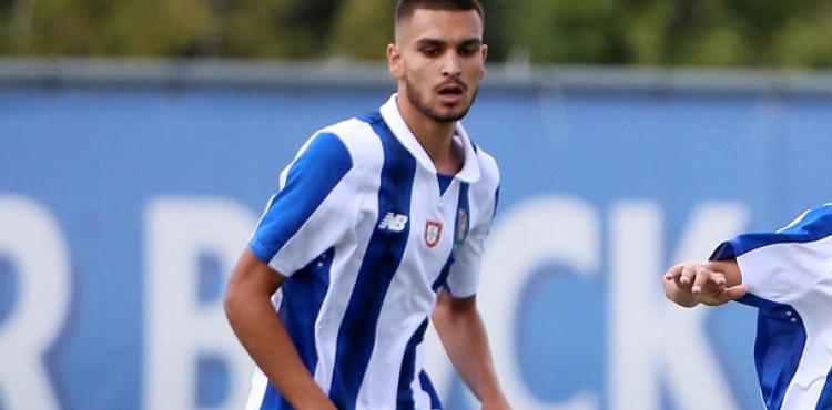 Rui Pires e Eduardo Carvalho visitam jogadores mais novos do S.C. Mirandela