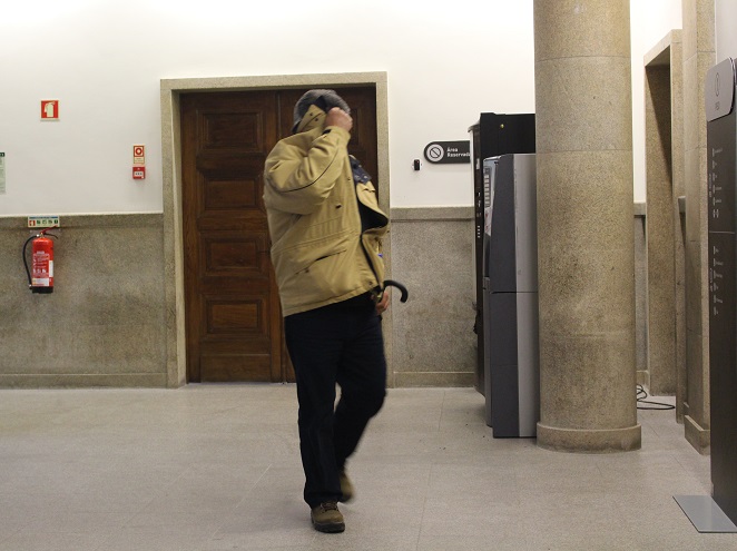 Guarda prisional acusado de corrupção condenado a 4 anos de cadeia com pena suspensa