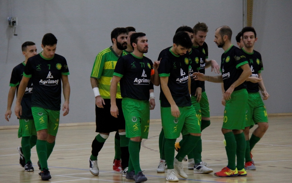 Plantel do Macedense poderá ficar mais “magro” no início do ano