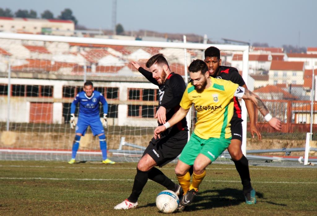 Argozelo triunfa (0-2) em Macedo e sobe para o terceiro lugar