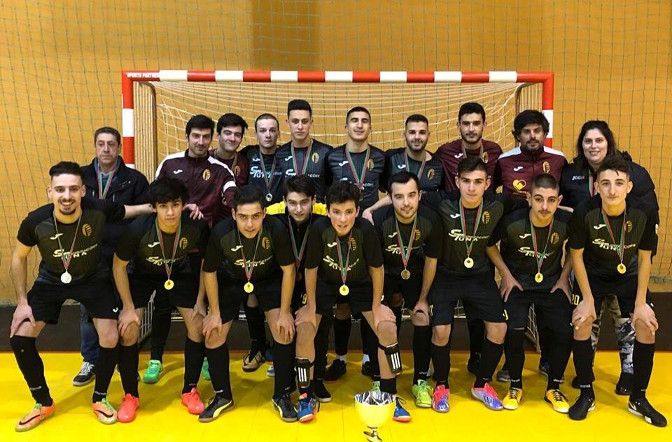 Formação de juniores do Mogadouro é tricampeã distrital de futsal