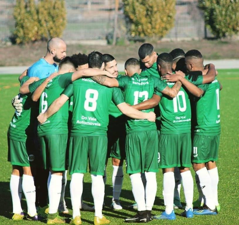 Carção dá goleada e continua invicto