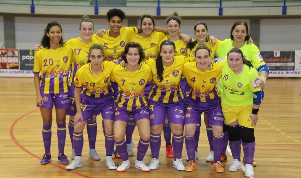 Pioneiros são bicampeões distritais de futsal feminino
