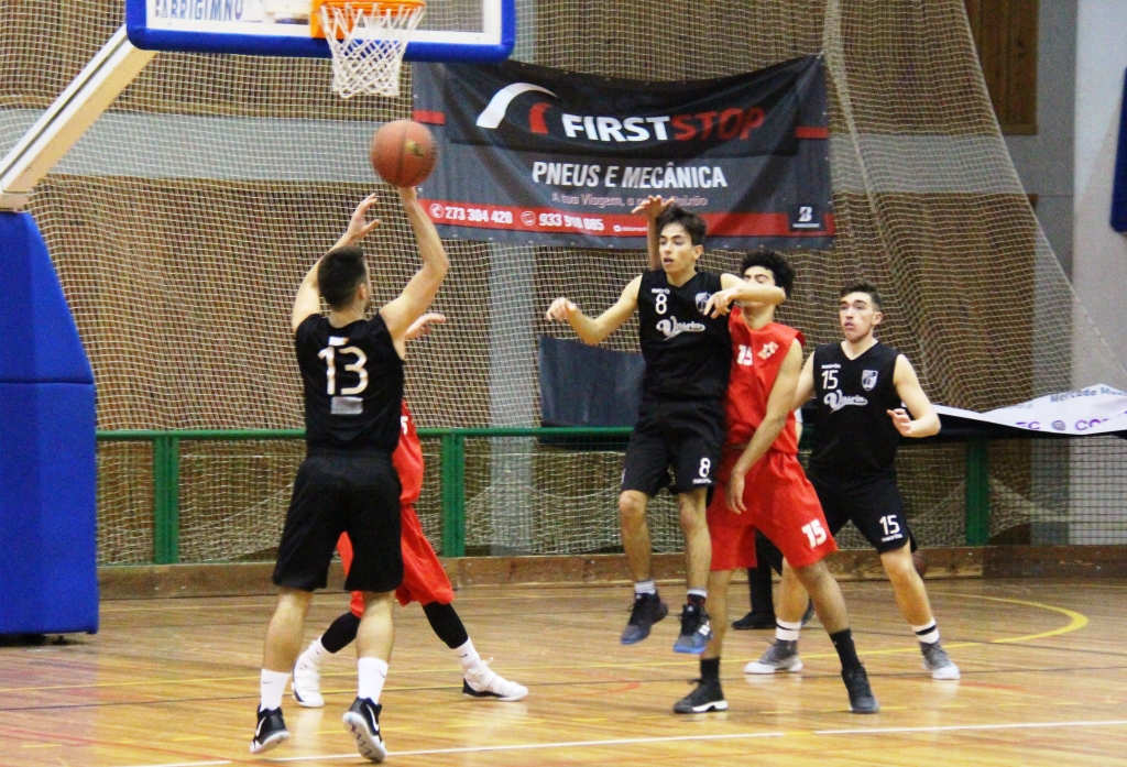 Estrelas Brigantinas 47 – V. Guimarães 75: Capacidade física foi decisiva