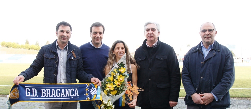 Lucinda Moreiras distinguida pela conquista do campeonato nacional de estrada
