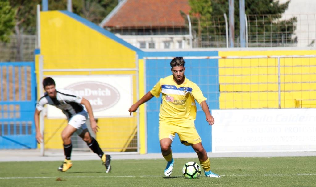 Futebol: Formação de juniores do G.D. Bragança empata (2-2) na Póvoa de Lanhoso