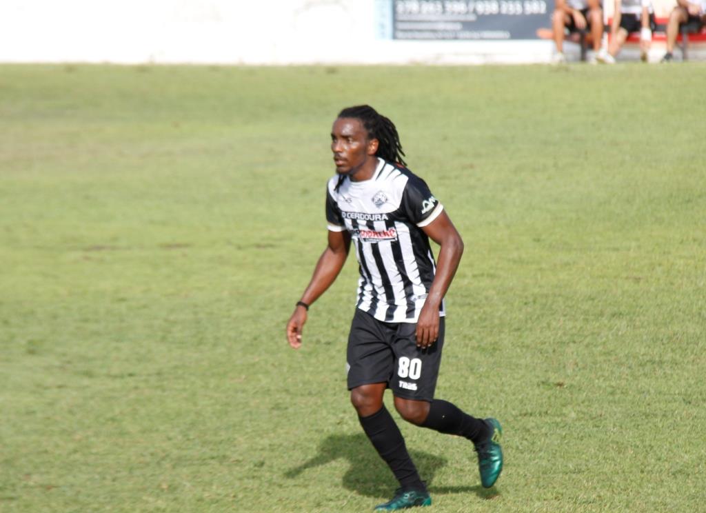 Kelvin Medina termina ligação ao Mirandela e assina pelo Vilafranquense