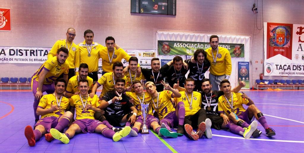 Pioneiros vencem taça distrital de futsal
