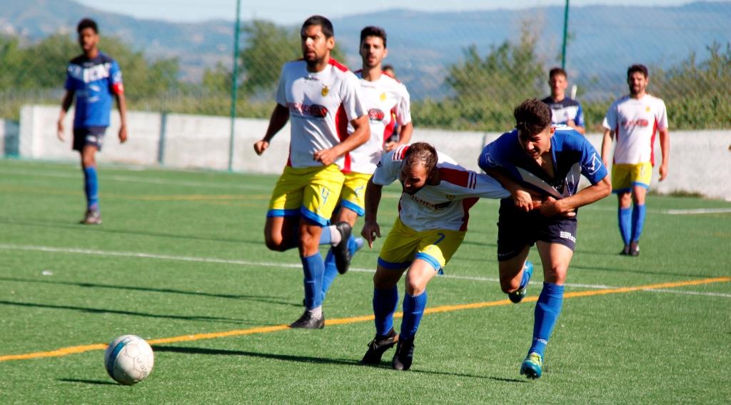 Futebol: GD Bragança e FC Carrazeda garantem presença na final da taça distrital