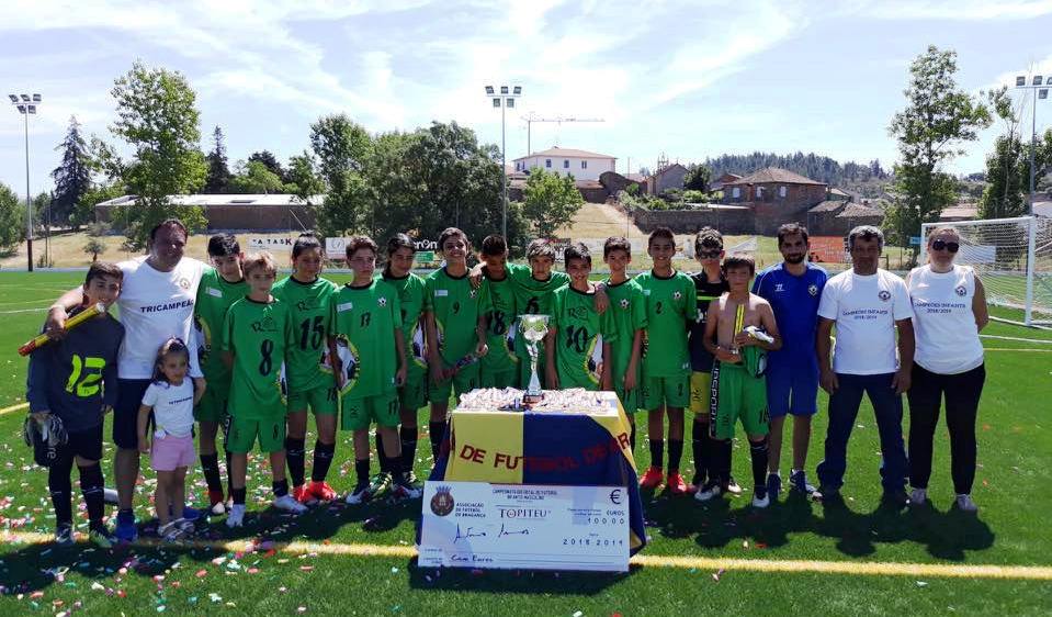 Futebol: ADSP Vale do Conde fez a festa do título distrital de infantis em casa