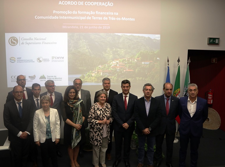 CIM Terras de Trás-os-Montes assina acordo de cooperação para formação financeira