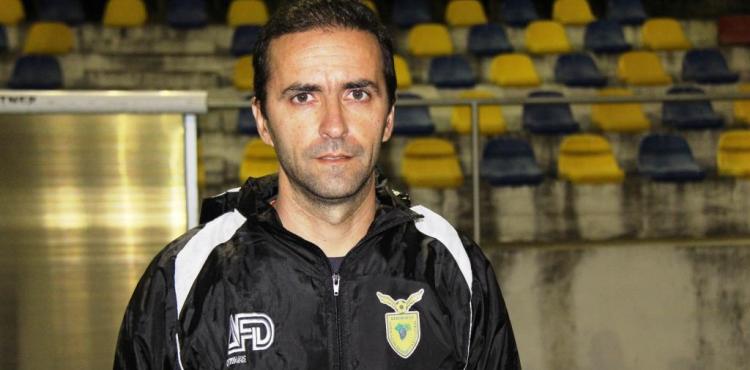 Futebol: Nuno Loureiro vai continuar no comando técnico do Rebordelo