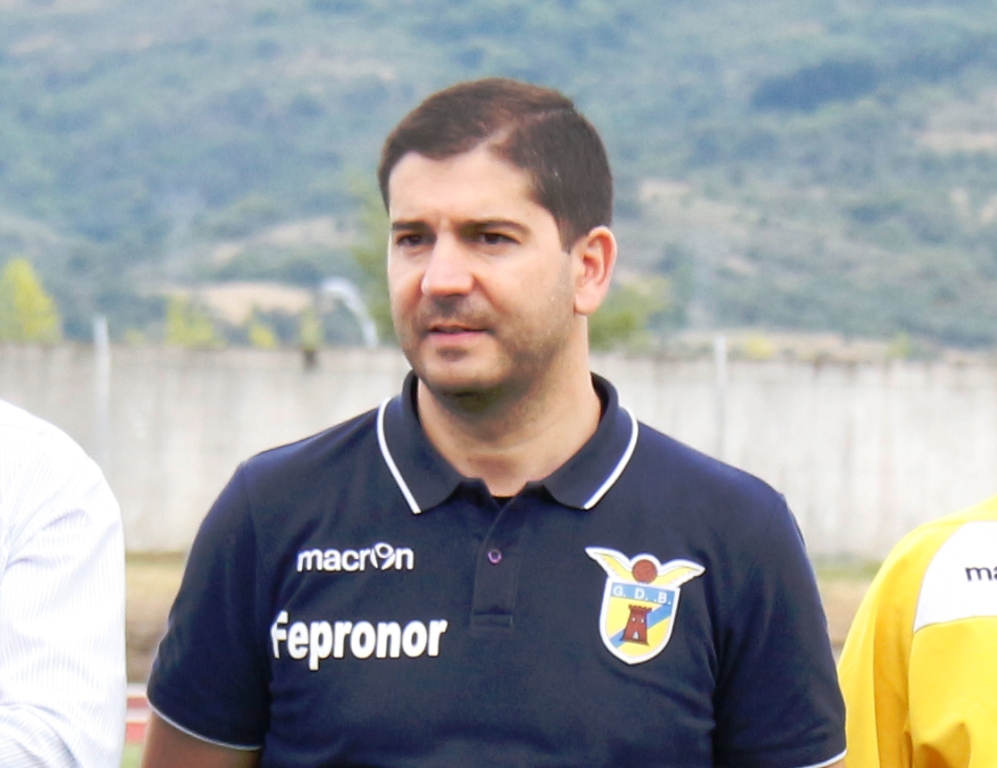 Futebol: Carlos Silva termina ligação ao G.D. Bragança