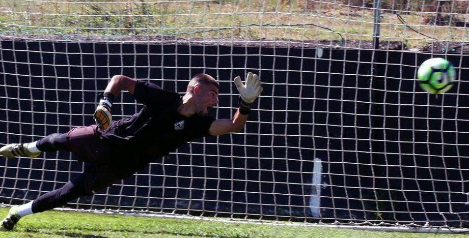 Futebol: João Tiago é reforço para a baliza do Bragança