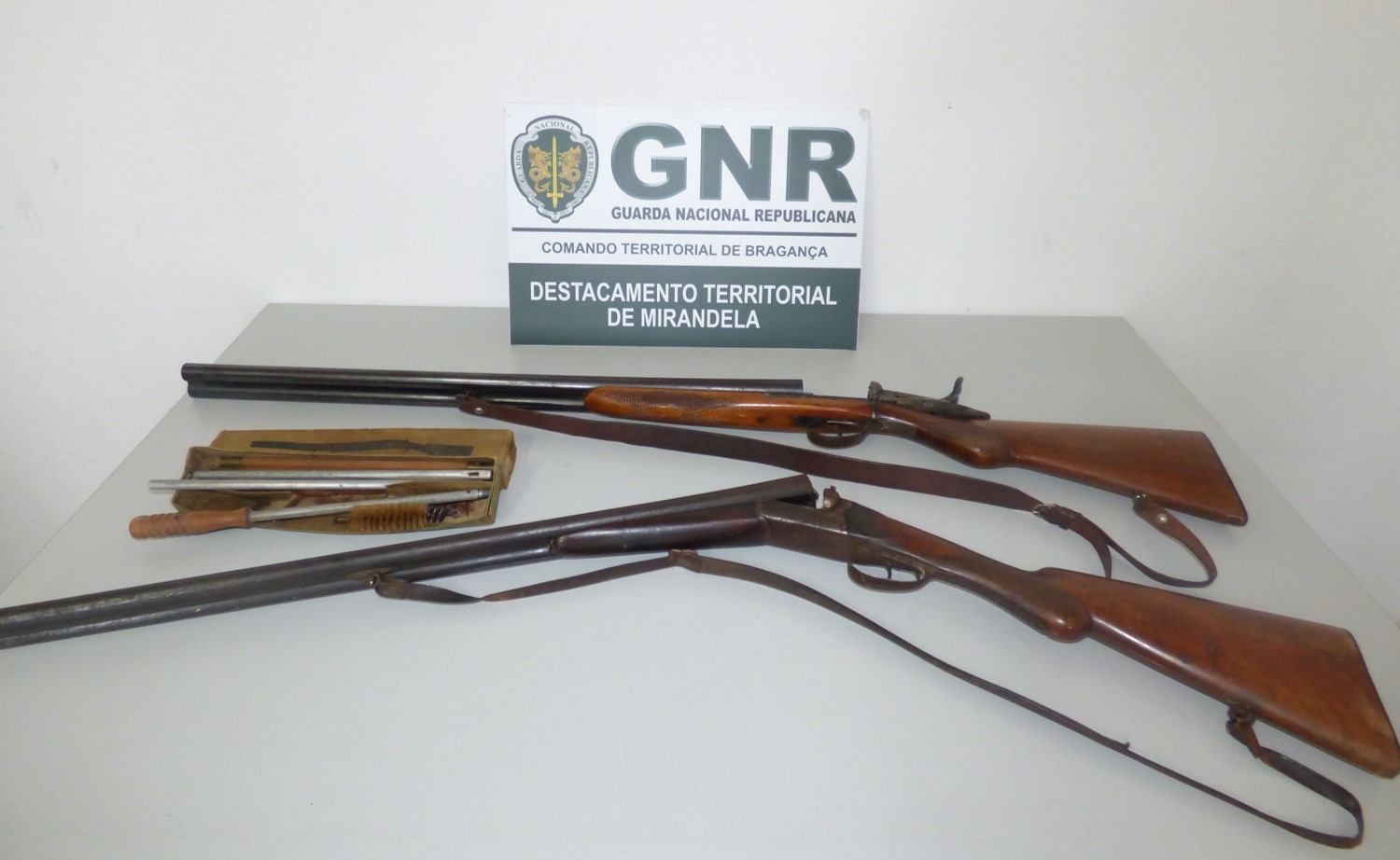Homem de 52 anos detido e armas apreendidas em Vila Flor