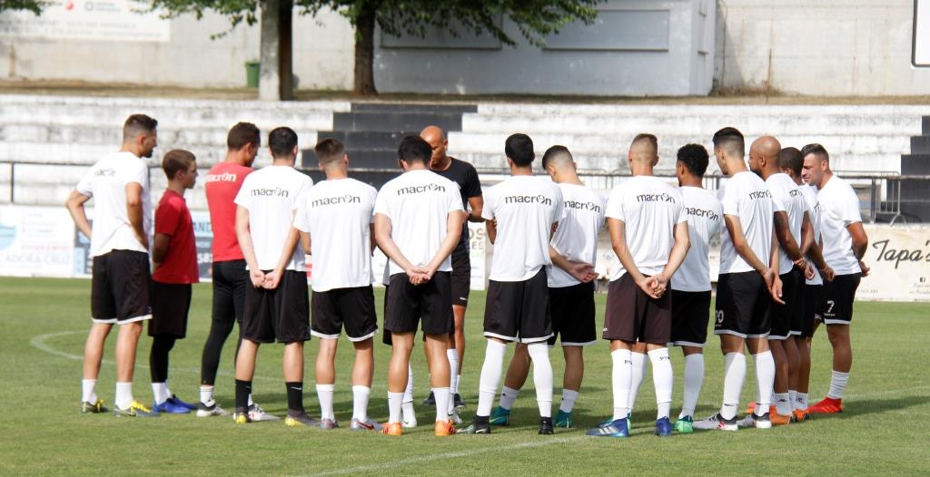 Futebol: Rúben Rendeiro e Franck Dipita reforçam Mirandela