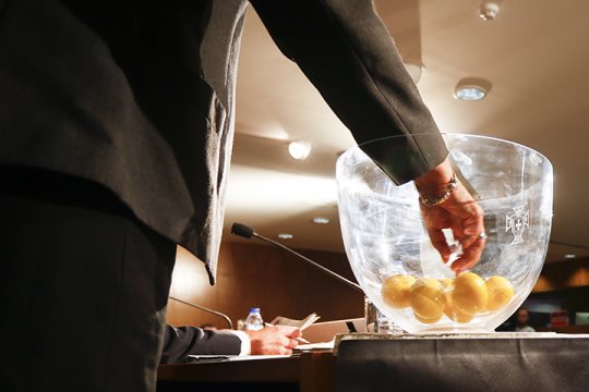 Bragança em juvenis e Vale do Conde em iniciados iniciam Campeonato Nacional fora de portas