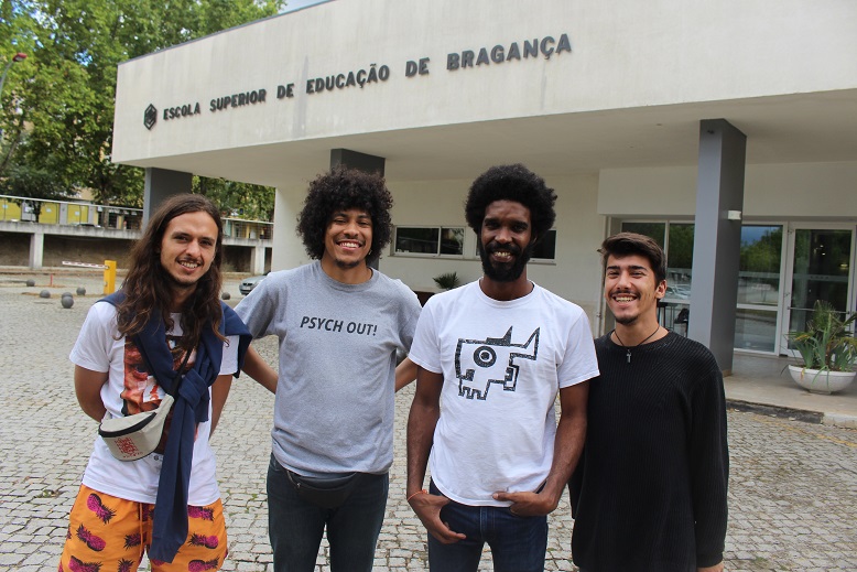 Brasileiros Boogarins mostram esta noite no Museu do Abade de Baçal resultado de residência artística em Bragança