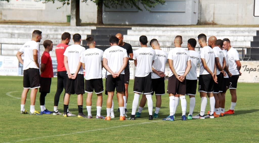 SCM: Sete jogadores em dúvida para o dérbi com o Bragança por questões burocráticas