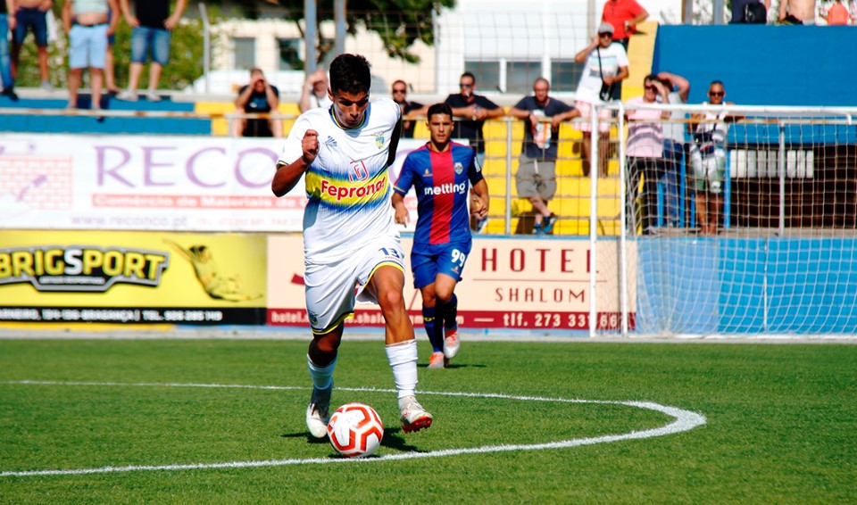 Futebol: Capelo poupado na convocatória para o jogo da Supertaça Distrital