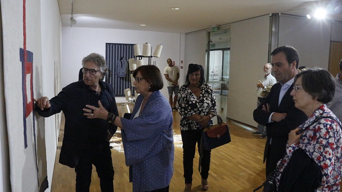 Exposição “O Têxtil na Arte – Textile in Art” em Bragança promove arte têxtil contemporânea