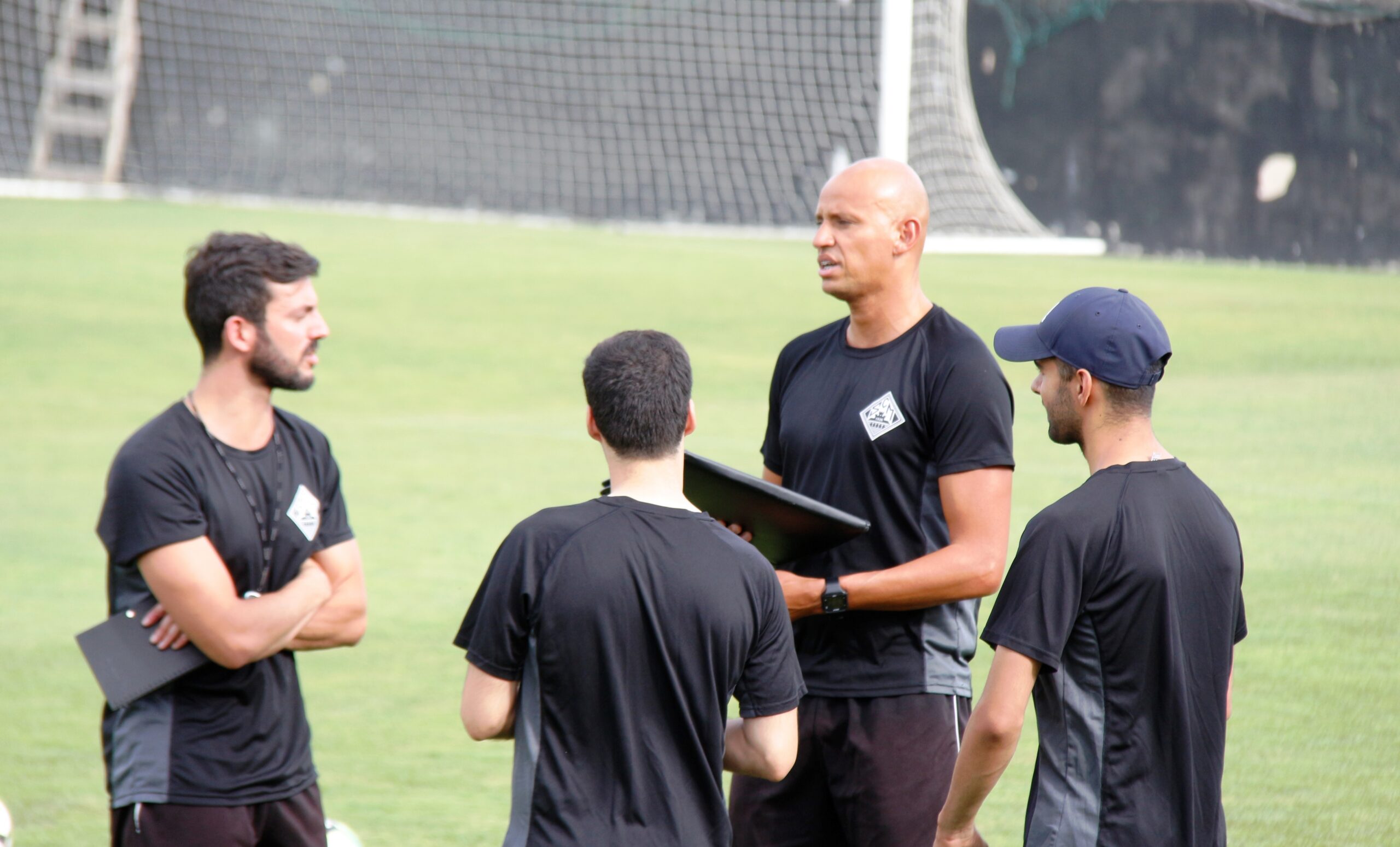 Futebol: Armando Santos reconhece favoritismo do Chaves mas acredita que é possível surpreender os flavienses
