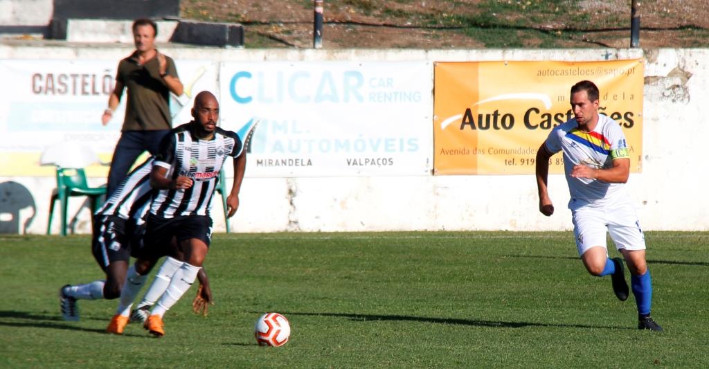Triunfo caseiro garante passagem à segunda eliminatória