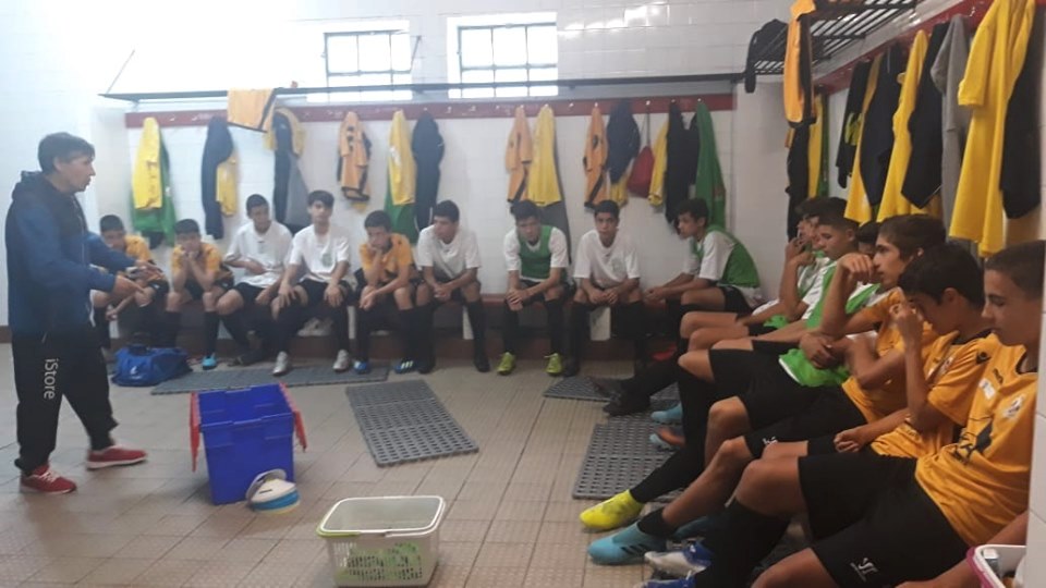 Simão Herdeiro faz hat-trick no triunfo do vale do Conde fora de portas