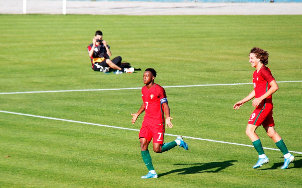 Futebol: Selecção Nacional sub-19 vence em Bragança