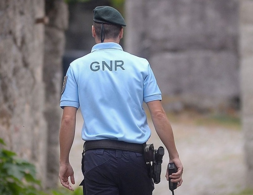 Mulher morta e homem ferido com gravidade em Carrazeda de Ansiães