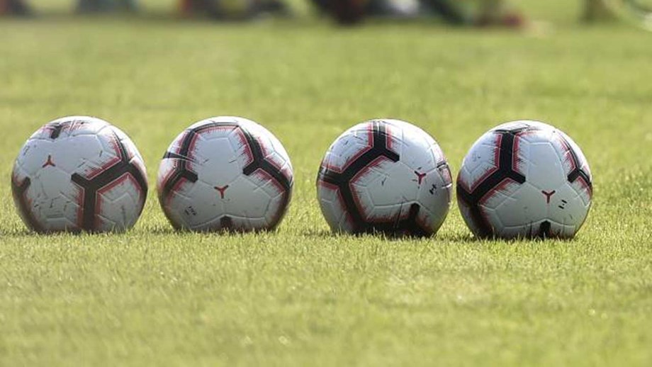 Futebol: Juvenis do GDB e iniciados do Vale do Conde com jornada de vitórias