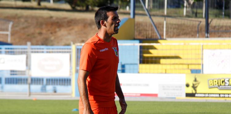 Futebol: Frederico Ricardo atento aos jovens jogadores cedidos a clubes do distrital