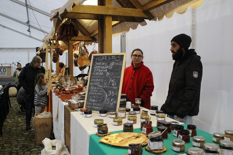 Mercado rural em Carção valoriza produtos da terra