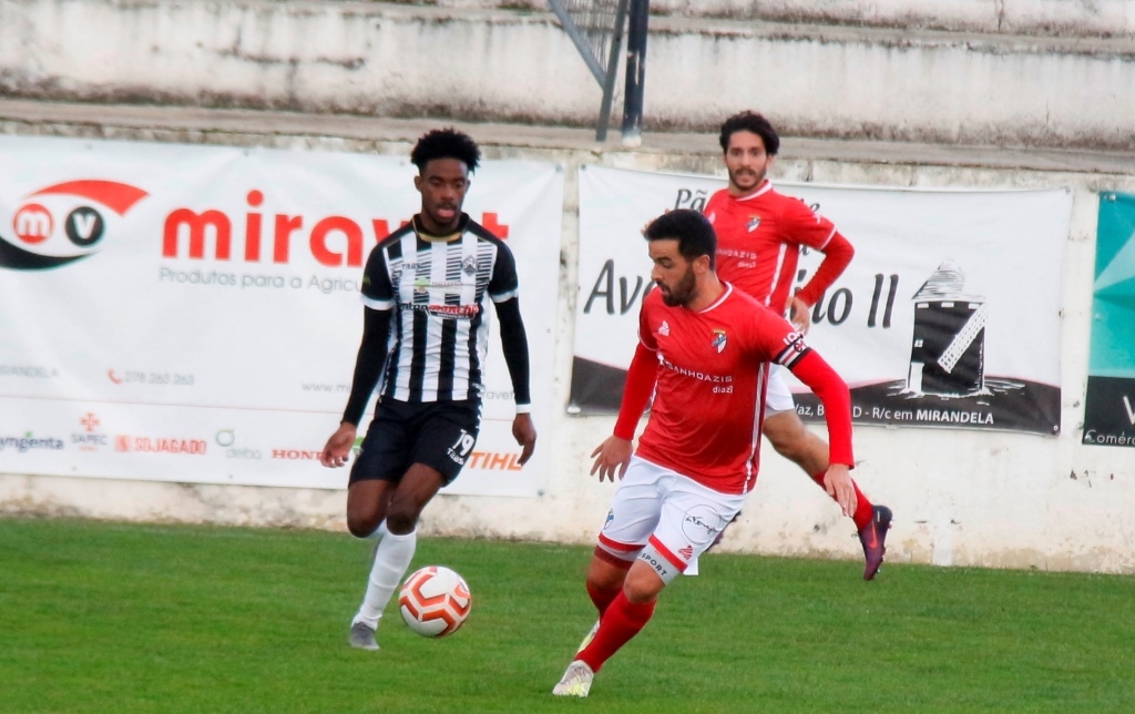 Jorginho resolveu para os minhotos