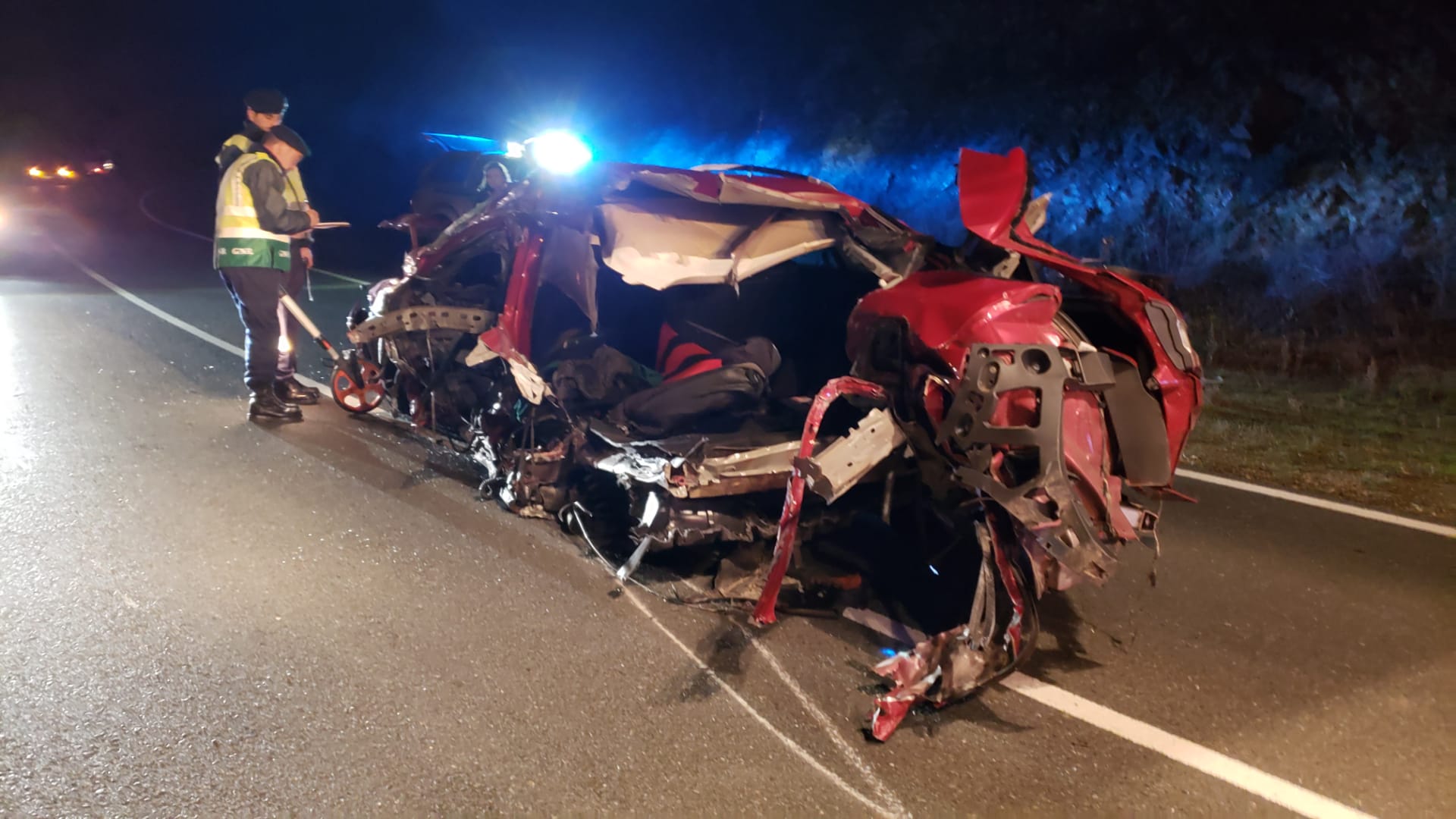 Três feridos em choque frontal entre Valverde e Mós (Bragança)