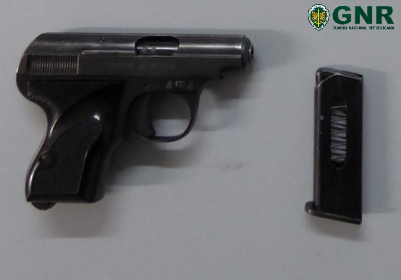 Arma de fogo apreendida em Mogadouro na sequência de ameaças