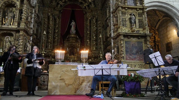 Chanukkah dos judeus celebrado em igreja de Freixo de Espada à Cinta