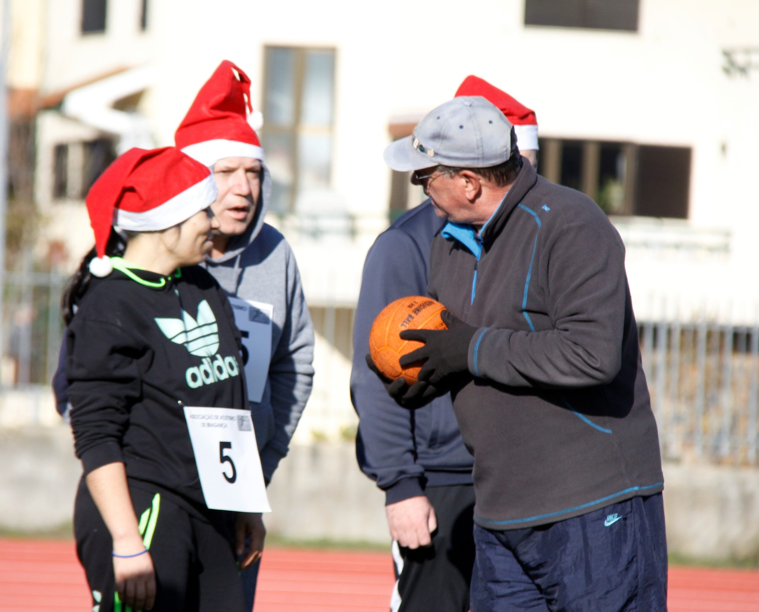 Desporto adaptado: Academia dos Santos Mártires promoveu II Torneio de Atletismo adaptado