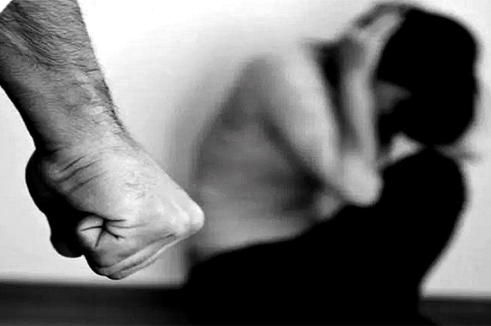 Arma branca apreendida em investigação por violência doméstica em Macedo de Cavaleiros